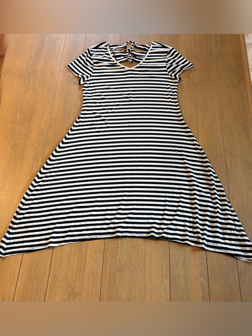 Chico’s Striped Swing Tunic Dress 1 Medium Black White V Neck Lattice Back